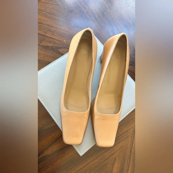 Coach Leather Tan Square Toe Malorie B1 Pumps Wooden Heel Size 9 - Picture 2 of 15
